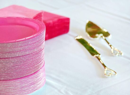 Arbemu- Table Cover, stack-of-pink-wedding-paper-plates-with-napkins-and-gold-flatware-on-white-linen-tablecloth, supplier, manufacturer in Turkey, Turkiye